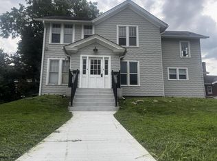 105 University St #1, Harvard, IL 60033