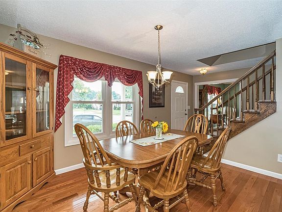 5th image of 7921 Campion Ln