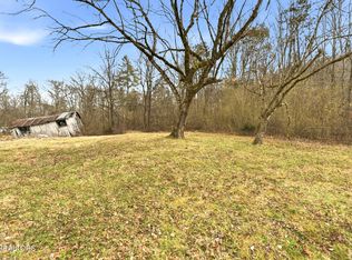 2942 Miller Rd, Powell, TN 37849