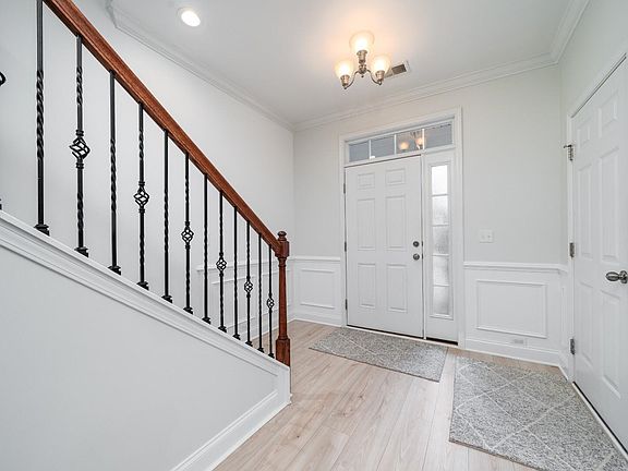 5th image of 3571 Bagley Dr