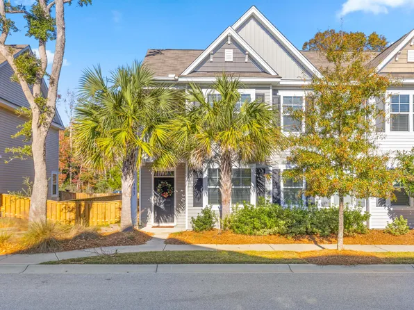1867 Towne St, Johns Island, SC 29455