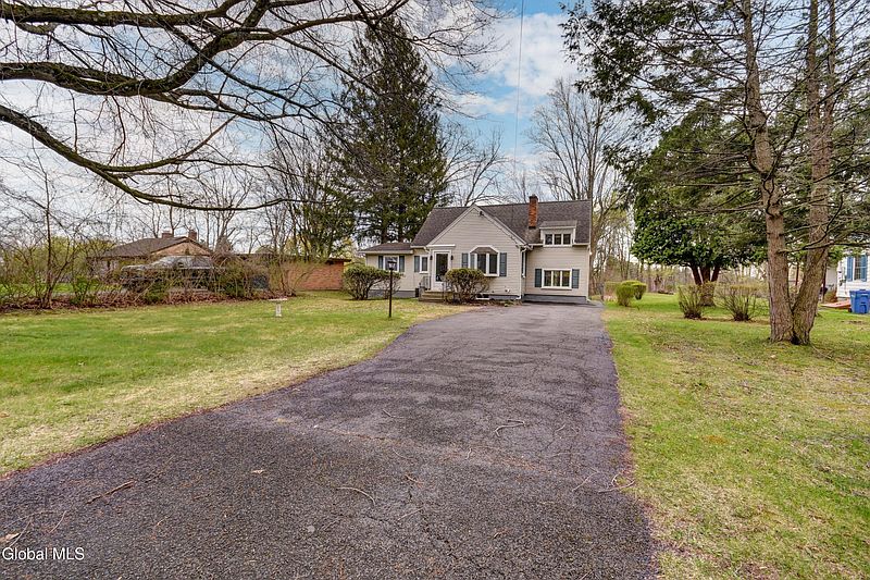2nd image of 968 New Scotland Road