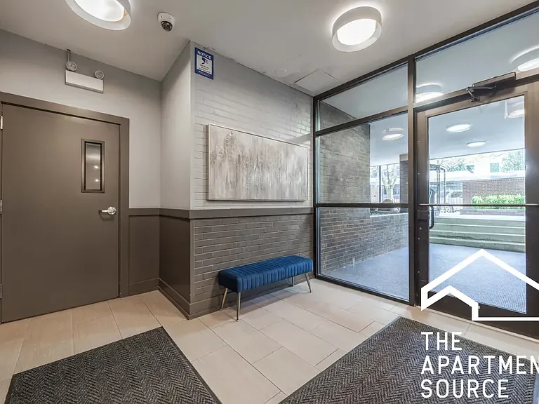 1214 N La Salle Dr #C5 — Photo 18