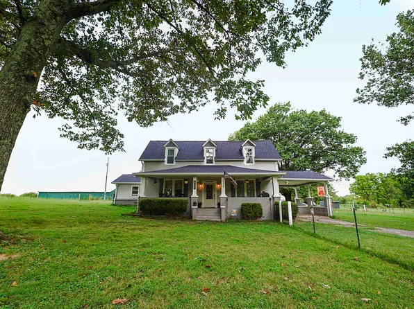 450 Kenny Rd, Martin, TN 38237