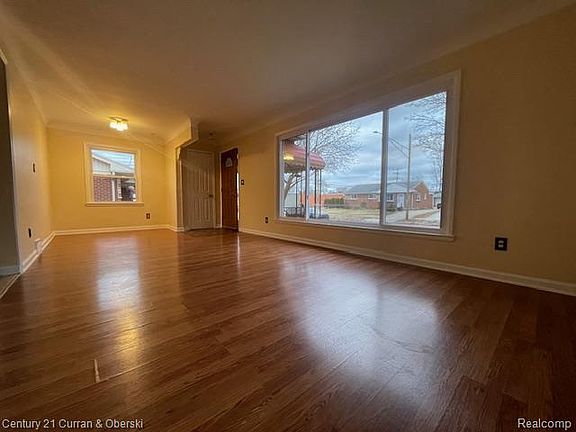2nd image of 7053 Robindale Ave