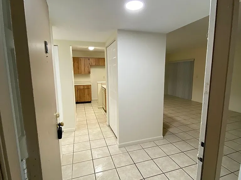 130 Jasmine Woods Ct #12A — Photo 7