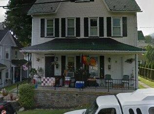 411 N Schanck Ave, Pen Argyl, PA 18072