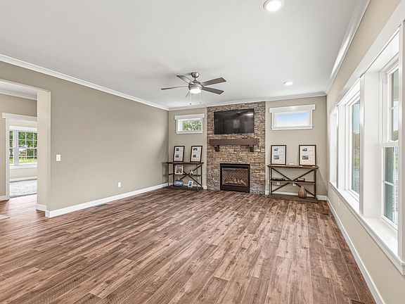 3rd image of 5296 Highland Way