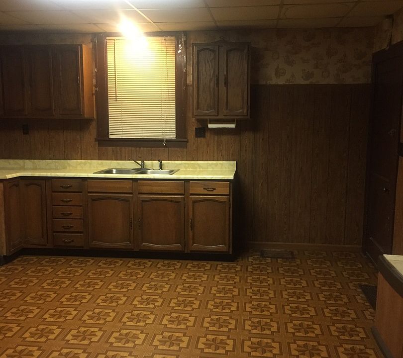 2nd image of 4954 S Laramie Ave