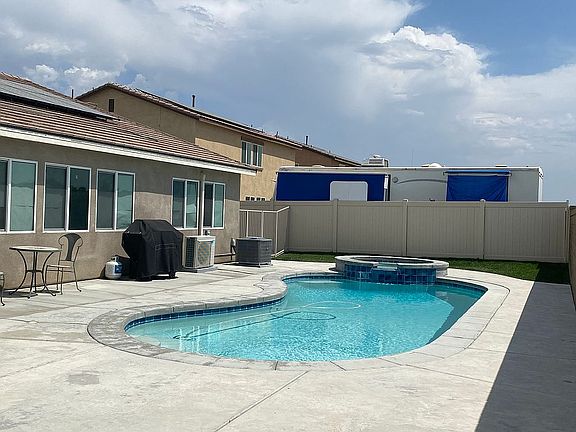 5th image of 1720 Broomwood Dr