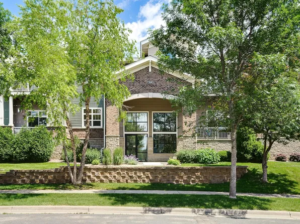 1846 Plymouth Ln Unit 205, Chanhassen, MN 55317