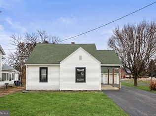 255 W Main St, Fayetteville, PA 17222