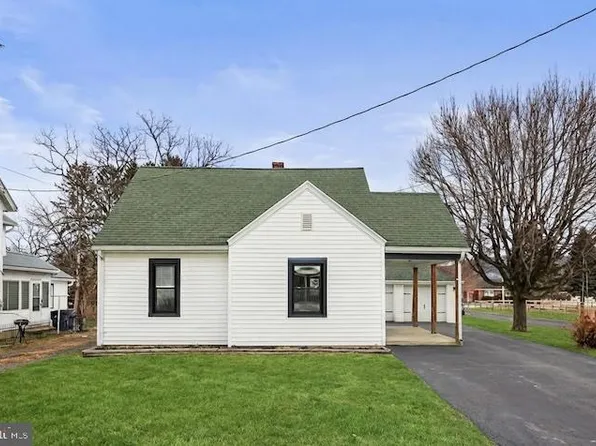 255 W Main St, Fayetteville, PA 17222