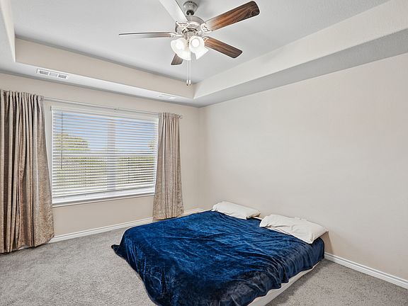 3rd image of 10617 Stag Ln