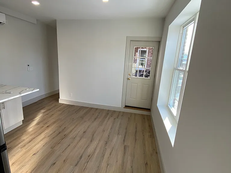 558 Main St #2A — Photo 10