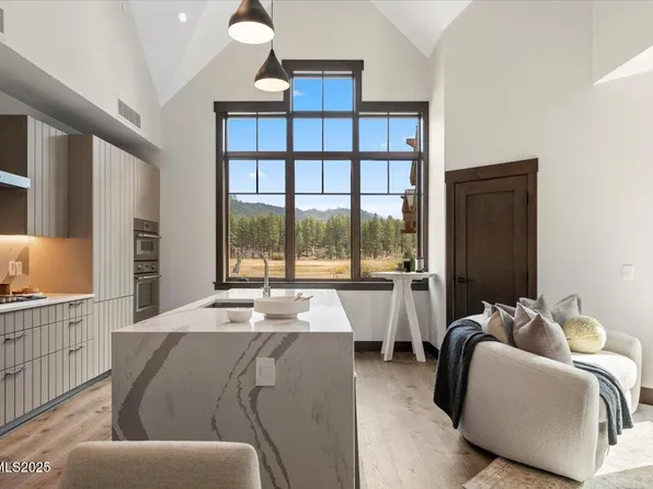 36 Beach Club Dr #606, Stateline, NV 89449