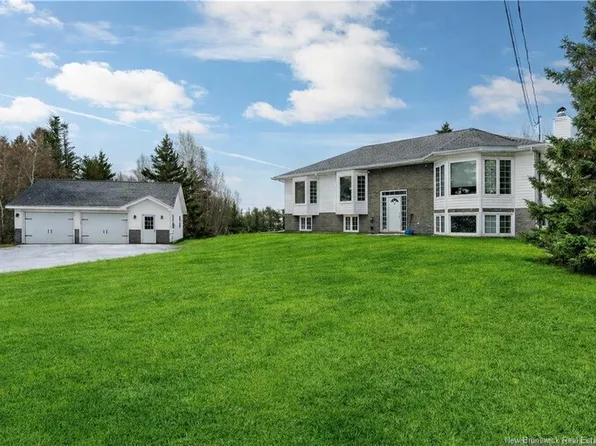 21 Des Perdrix Prom, Beaubassin East, NB E4P 7H6