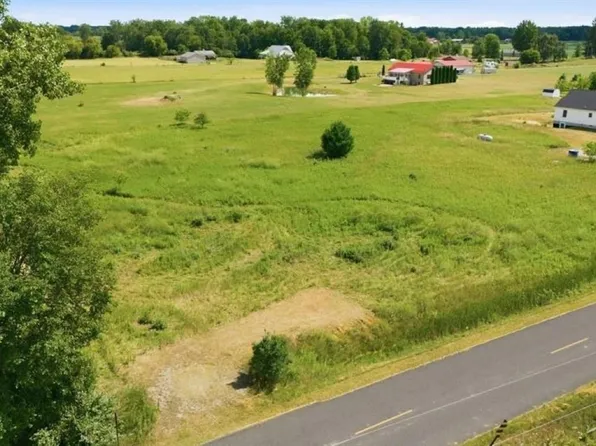 5120 N Five Mile Rd, Hope, MI 48628