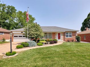 10613 W Knollshire Dr, Saint Louis, MO