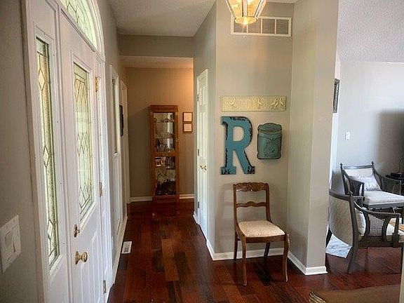 3rd image of 344 Henry Dr