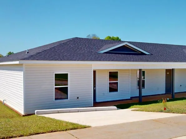 203 Charleston Dr, Enterprise, AL 36330
