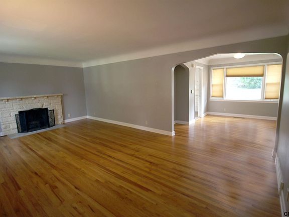 5th image of 2341 S 80th Ave