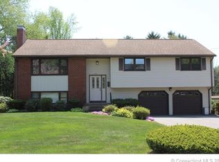 9 Brewster Rd, South Windsor, CT 06074