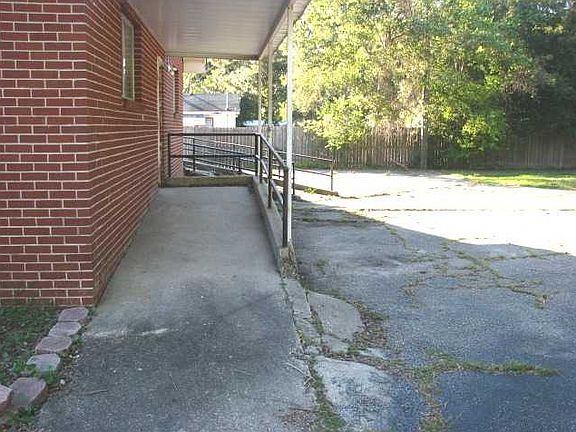 5th image of 4507 McArthur