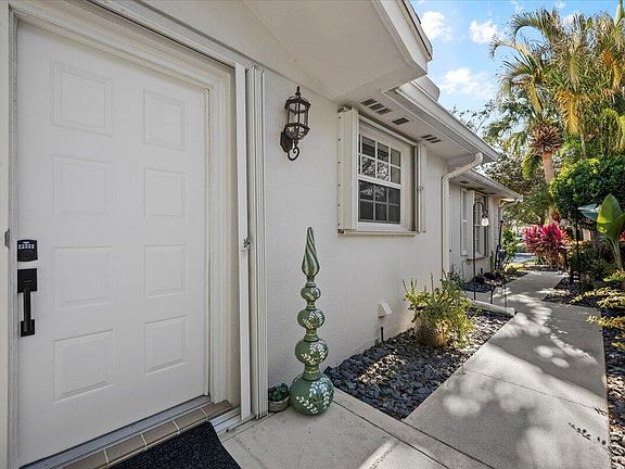 4th image of 205 Brier Circle