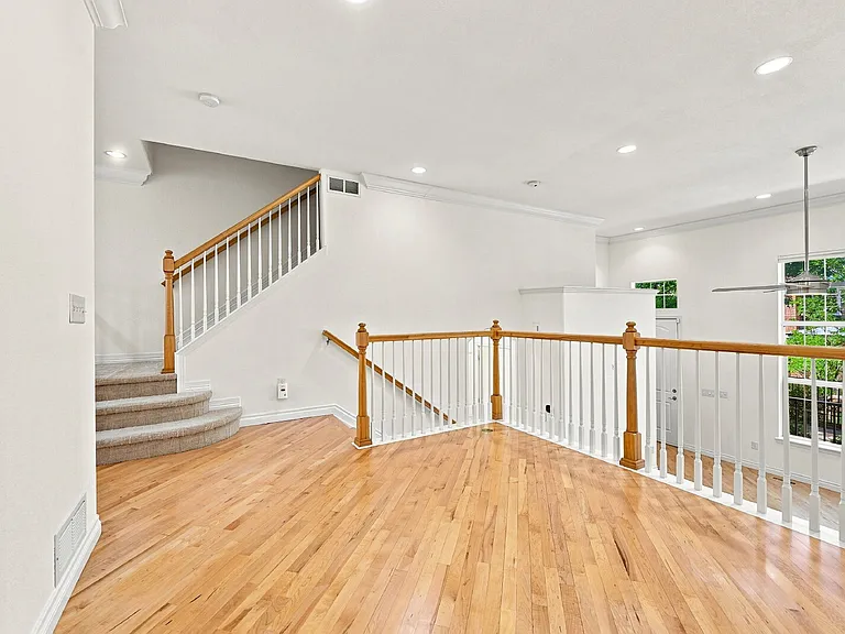 9217 Kornbrust Cir — Photo 8