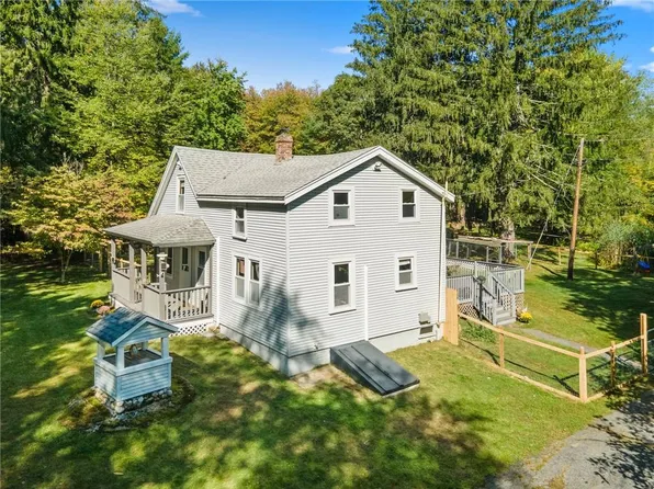 1130 Bronco Hwy, Oakland, RI 02858