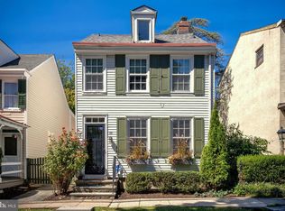 39 W Gravers Ln, Philadelphia, PA 19118