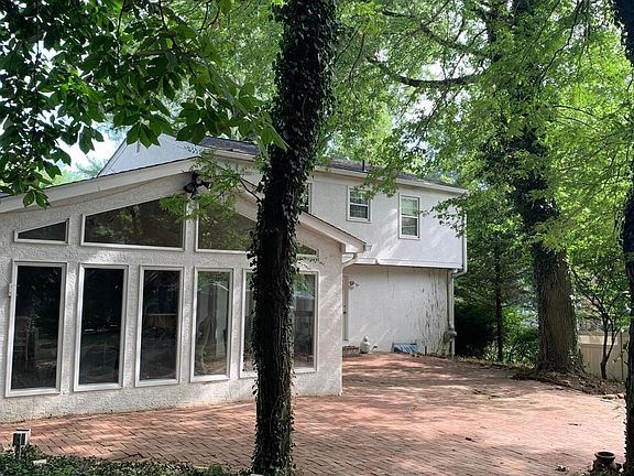 2nd image of 5690 Old Farm Ct