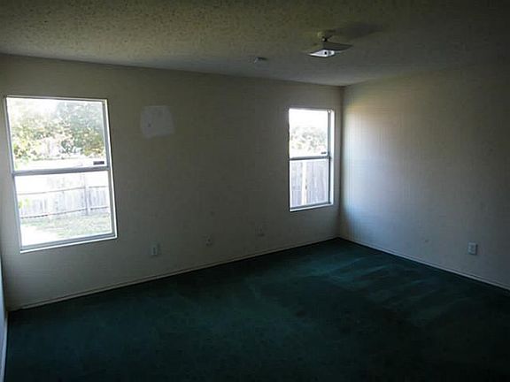 5th image of 1007 Vicksburg Dr