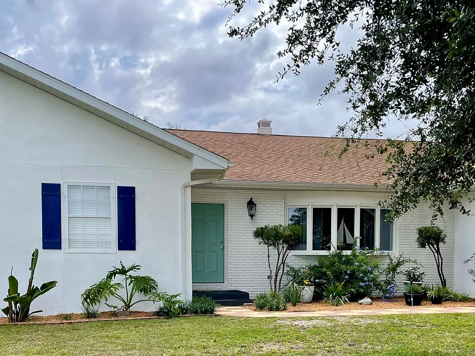 112 Moonlight Dr