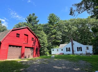 42 New State Rd, Montgomery, MA 01085