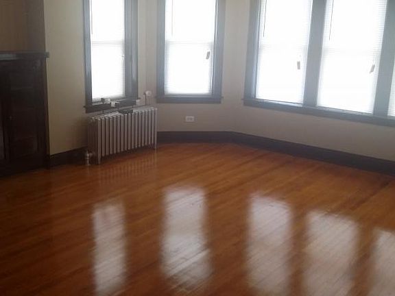 5th image of 7942 S Elizabeth St #1