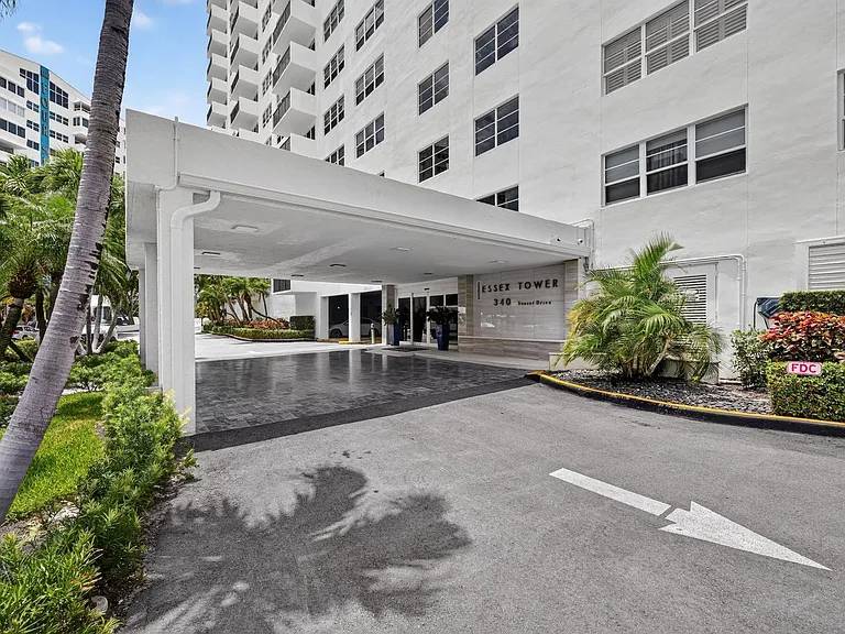 340 Sunset Dr #501 — Photo 28