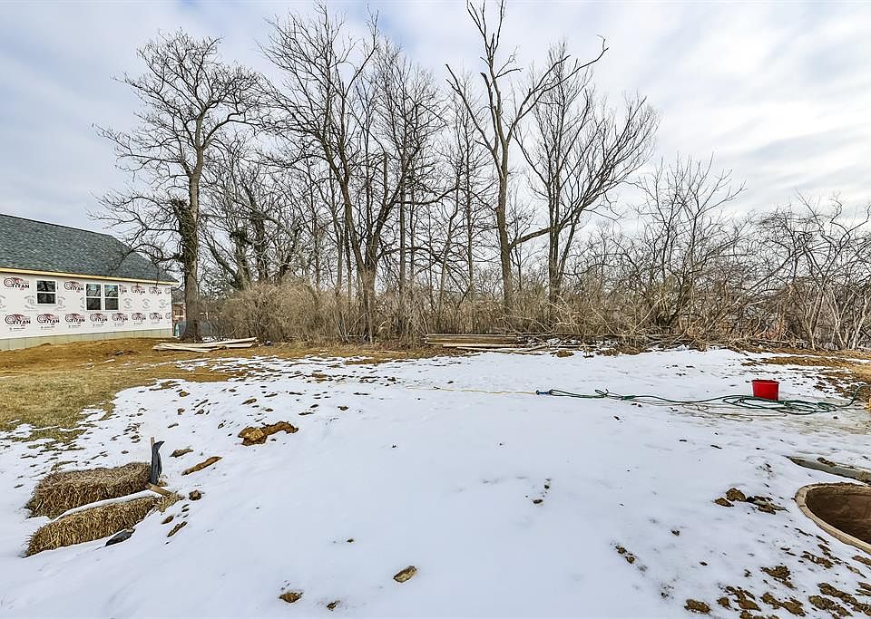 2nd image of 3354 Forestview Dr