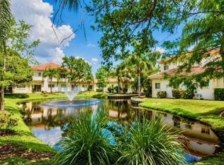 504 7th Sq APT 201, Vero Beach, FL 32962