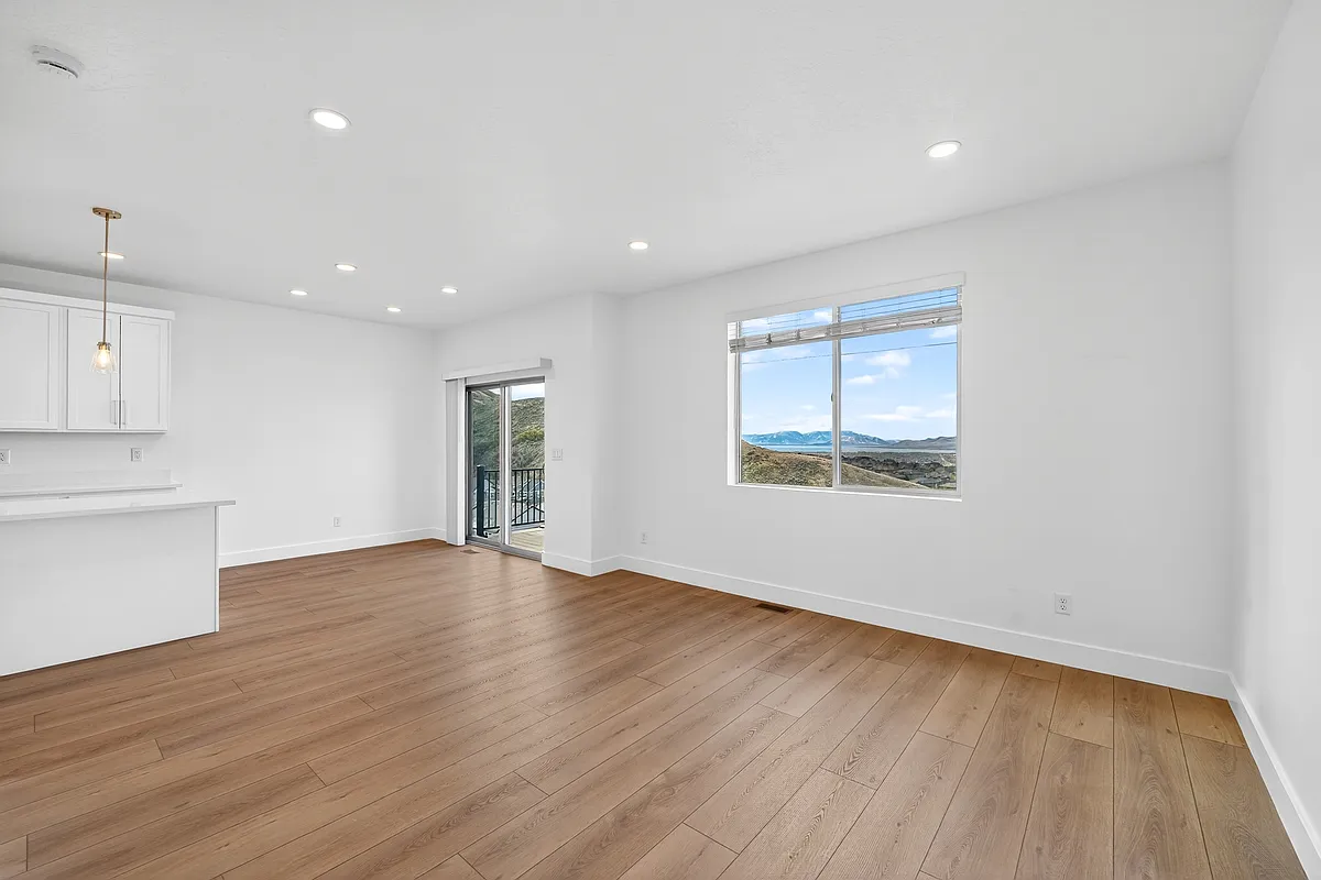 Building Photo - 2203 W Swift Fox Dr