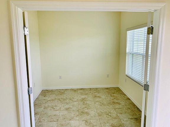 3rd image of 3027 NW 6th Ave