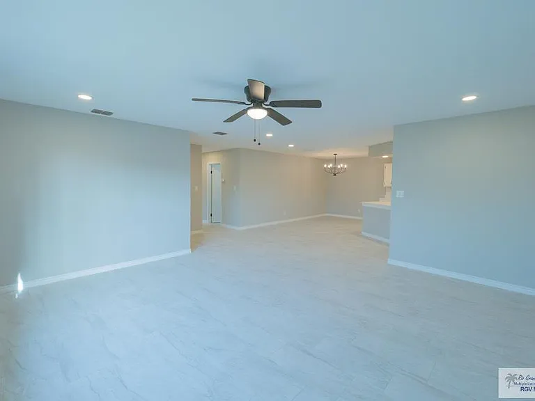 23919 Ellie Ln — Photo 34