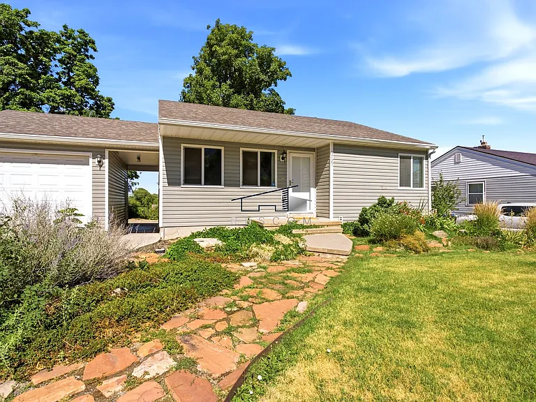 3729 Jackson Ave — Photo 3