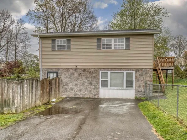 230 Grove St, Gray, TN 37615