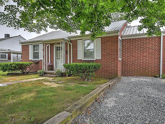 2nd image of 1613 E Sevier Ave