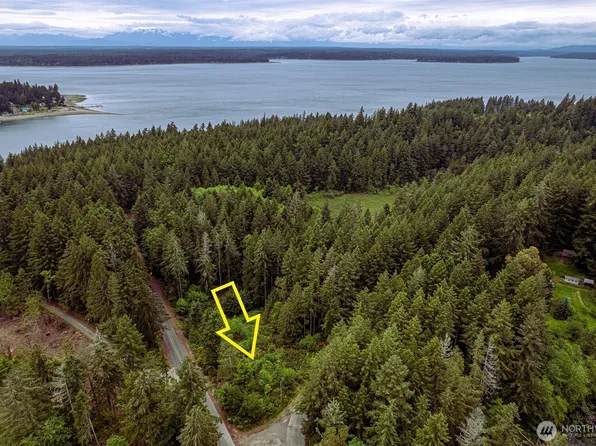 811 Herron Road SW, Lakebay, WA 98349