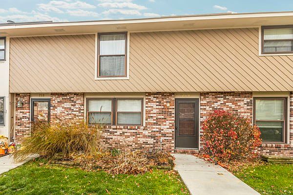 1st image of 760 Wheatland Cir
