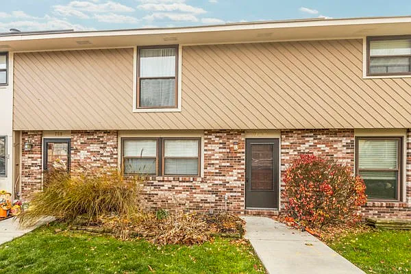 760 Wheatland Cir photo 1