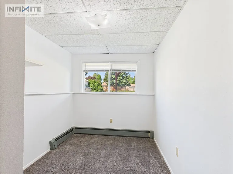 323 N 16th Ave — Photo 15